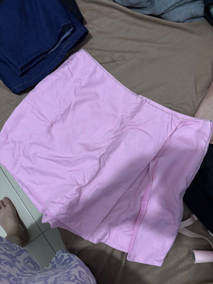 Pink Skirt Skort (Category: Skirts) located in Las Pinas. Submitted by by.andreaa (Listing ID 1441184210, Image 1). Description: - Skirt with shorts inside - Bought from Target Australia - Size 16 AU/UK - Worn twice only Photo as is. No when worn.