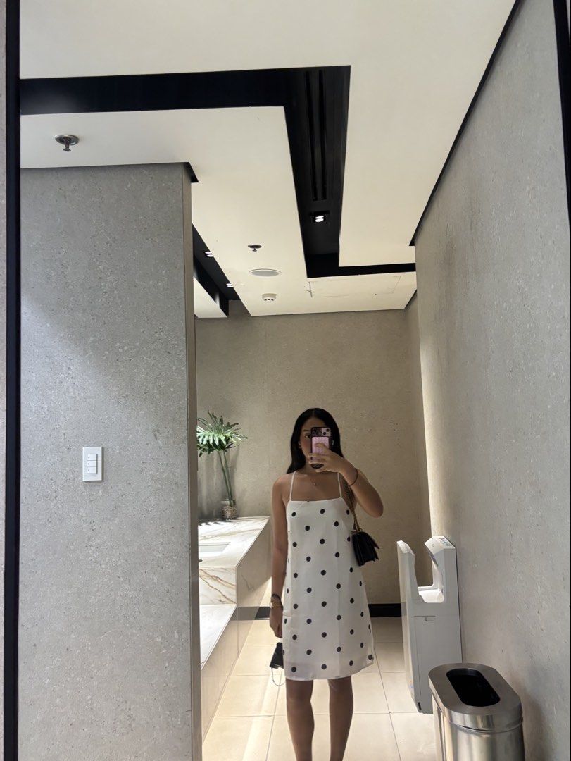Polkadots Sleveless Self-Tie Back Dress (Category: Dresses) located in Davao. Submitted by _manuella (Listing ID 1441235097, Image 2). Description: - used once - ORIG PRICE ₱900 - fits small to large .