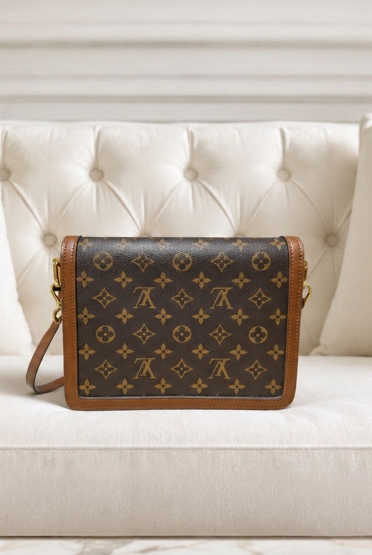 Preloved Authentic Louis Vuitton Dauphine Reverse Monogram Canvas MM Shoulder Bag (Category: Luxury Bags & Wallets) located in Cebu City. Submitted by Mikaelas (Listing ID 1441358537, Image 2). Description: For Sale: Preloved Authentic Louis Vuitton Dauphine Reverse Monogram Canvas MM Shoulder Bag ✅️ 💯% authentic ✅️ made of genuine leather ✅️ slightly used; was used only a few times on special occasions ✅️ with minimal but negligible sign of use