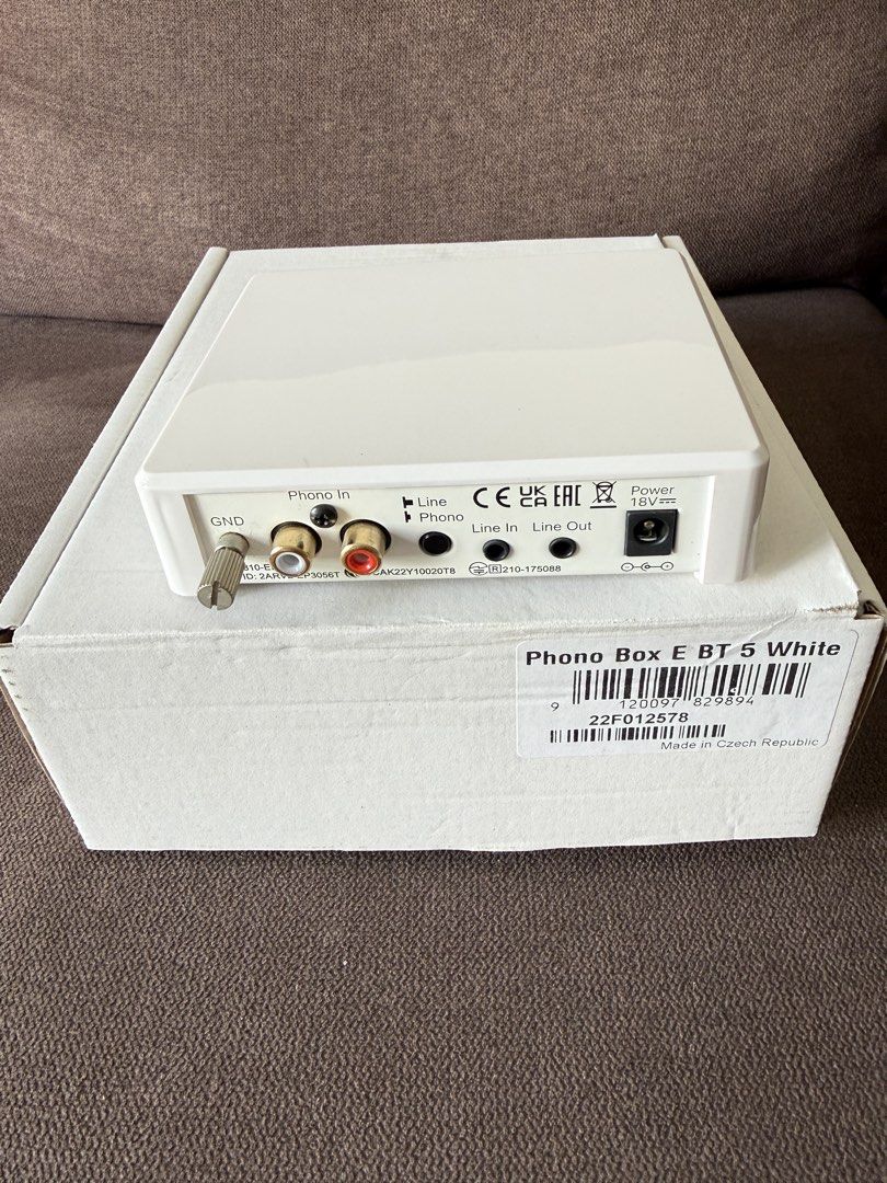 Pro-Ject Phono Box E BT 5 White Phono Preamplifier475801285171630081