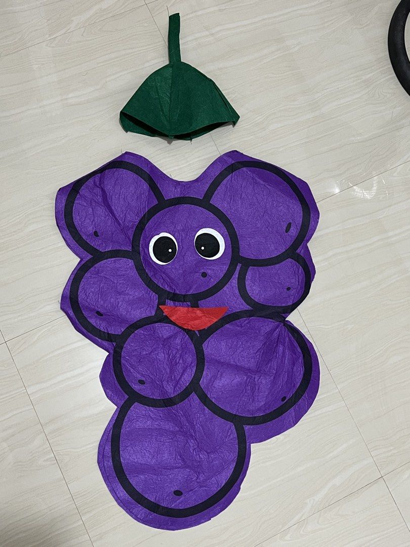 Purple Grape Costume with Leaf Hat for Kids (Category: Babies & Kids Fashion) located in Paranaque City. Submitted by celvillan277 (Listing ID 1441292589, Image 1). Description: - Fun grape costume for kids - Includes purple grape tunic - Comes with a green leaf hat - Great for parties and school events - Easy to wear - Perfect for dress-up fun Pickup/Delivery Options: • Full payment required first before delivery • NO Cash on Delivery (COD) • Me