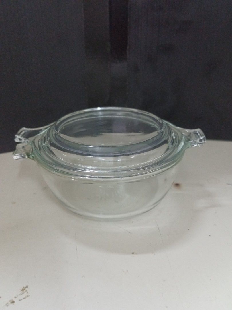 Pyrex Glass Casserole Dish with Lid (A8)
