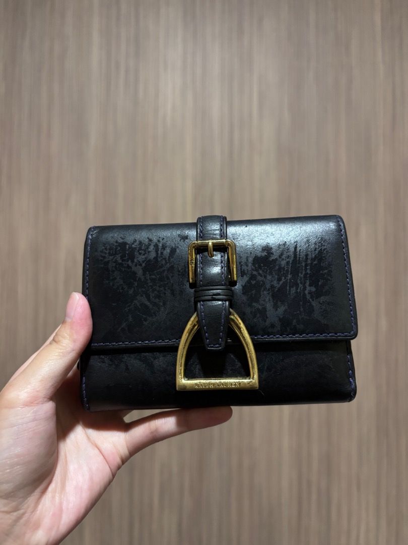 Ralph Lauren Wallet for sale (Category: Luxury Bags & Wallets) located in Baguio. Submitted by domss_ (Listing ID 1441310694, Image 1). Description: Bought this here sa isang seller na hindi marunong mag send ng details. 💀 Brand: Ralph Lauren With minimal flaws purple stitches not sure if legit. 850 na lang. .
