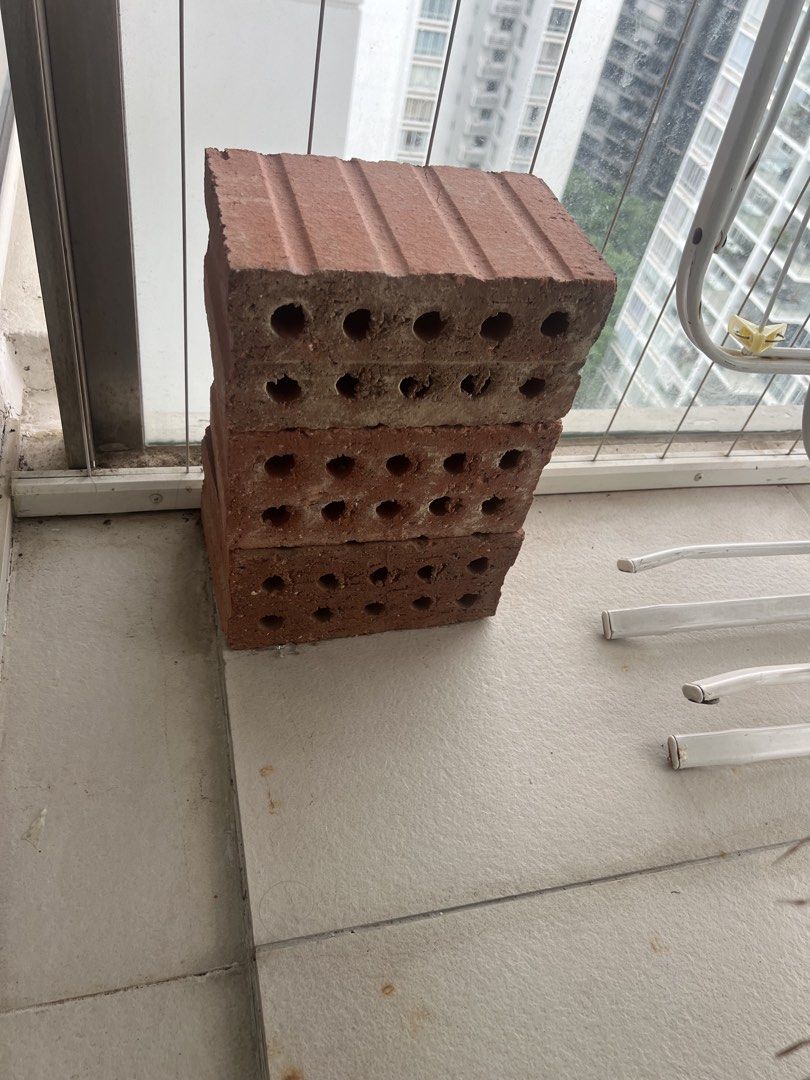 Red Bricks for Sale469983399227566080