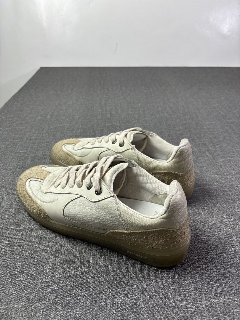 Represent Cream Leather & Suede Low Top Sneakers (Category: Sneakers) located in San Fernando. Submitted by kayemanalac_05 (Listing ID 1441218743, Image 1). Description: - Brand: Represent - Color: Cream - Material: Leather and Suede - Style: Low-top sneakers - Features: Unique textured sole, lace-up front - Occasion: Casual wear - Condition: Please check photos for details.