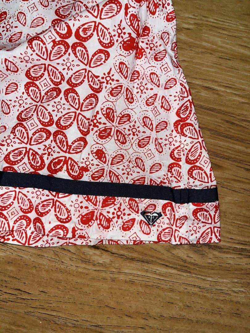 Roxy Mini Dress (Category: Dresses) located in Candelaria. Submitted by lina_apparel (Listing ID 1441212547, Image 2). Description: Roxy Mini Dress/Top, medium on tag but fit on xs-s.