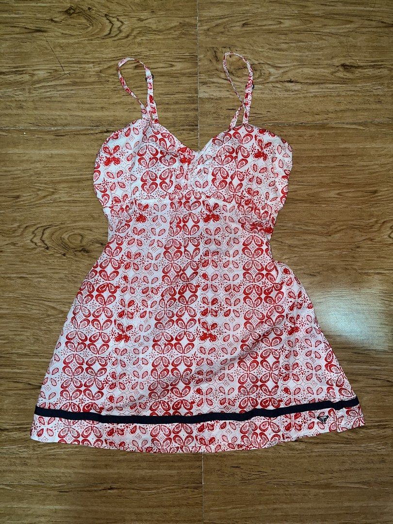 Roxy Mini Dress (Category: Dresses) located in Candelaria. Submitted by lina_apparel (Listing ID 1441212547, Image 1). Description: Roxy Mini Dress/Top, medium on tag but fit on xs-s.