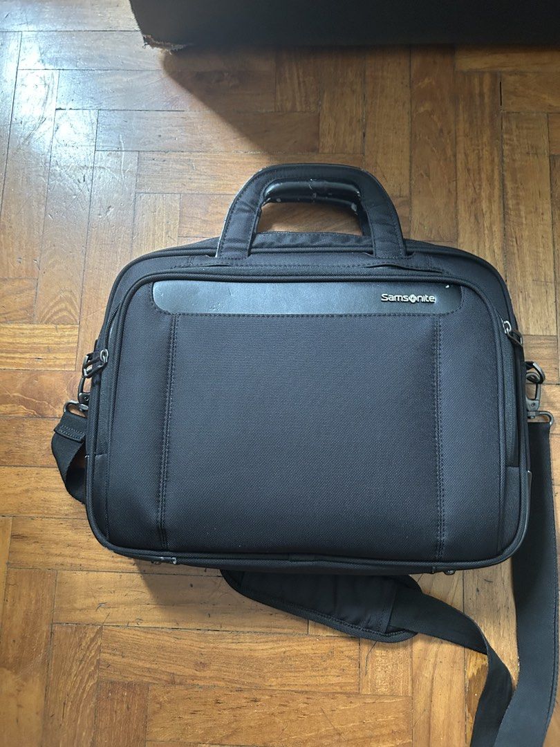 Samsonite Black Laptop Bag with Shoulder Strap470025287699671040