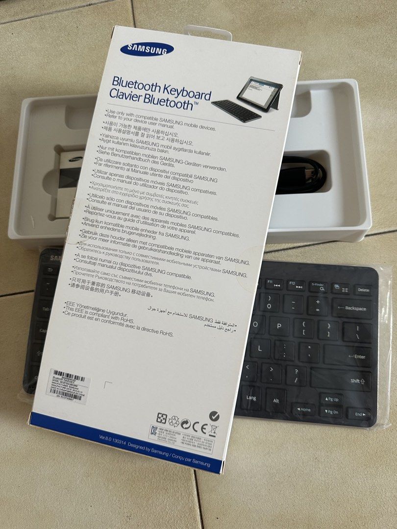 Samsung Bluetooth Keyboard EE-BT550470275132962918402