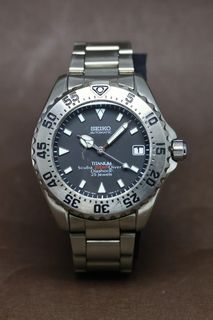 (Category: ) located in . Submitted by bb_watches (Listing ID 1441303011, Image 1). Description: .