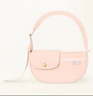 (Category: ) located in . Submitted by retailzone (Listing ID 1441351679, Image 1). Description: .