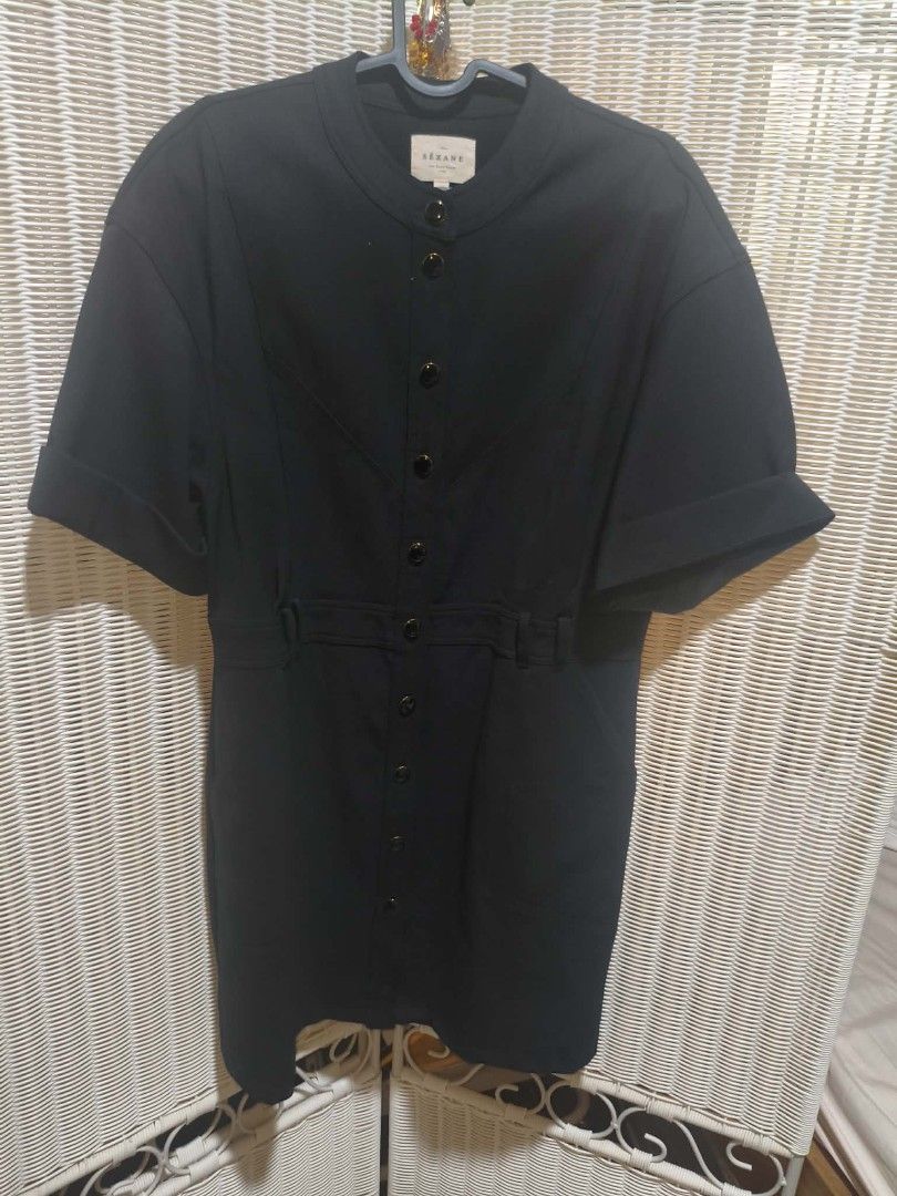 SEZANE Paulette Midi Dress (Category: Dresses) located in San Jose. Submitted by nnayramsfinds (Listing ID 1441273934, Image 2). Description: -Missing Belt -SF is 100.