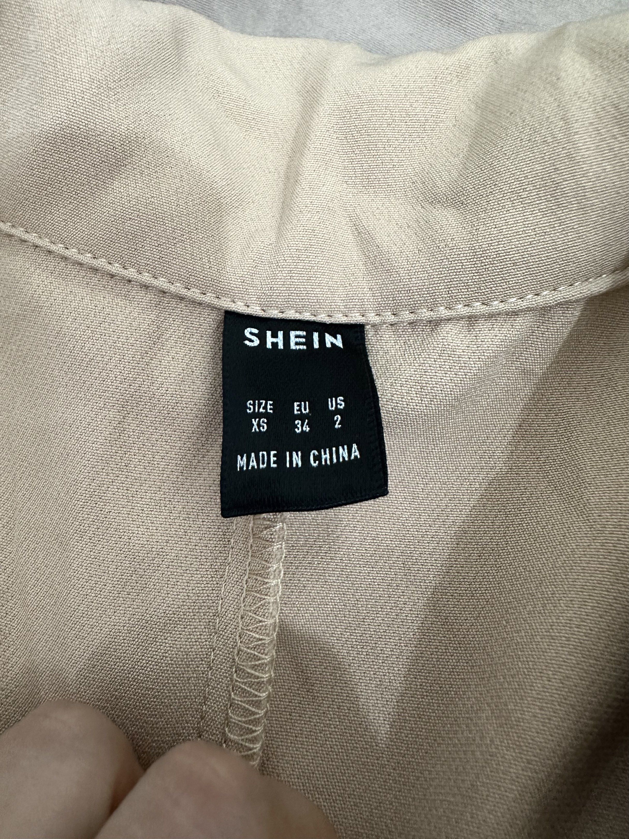 Shein coat unused size XS (Category: Coats, Jackets and Outerwear) located in Calamba. Submitted by michi.194 (Listing ID 1441358392, Image 2). Description: Shein Coat Size XS can fit XS-S Unused washed only and stock.