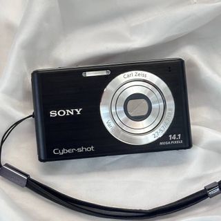 (Category: ) located in . Submitted by bonsvintage (Listing ID 1441192998, Image 1). Description: .