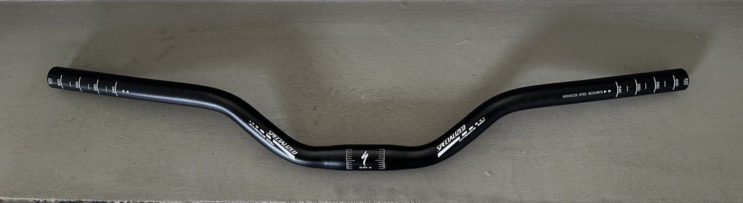Specialized Aluminium Bicycle Handlebars (Category: Parts & Accessories) located in Singapore. Submitted by z1400 (Listing ID 1441195504, Image 1). Description: - Black Specialized handlebars - Material: Aluminium - Length 620mm - Clamp diameter: Standard 25.4mm - Ideal for bike upgrades.