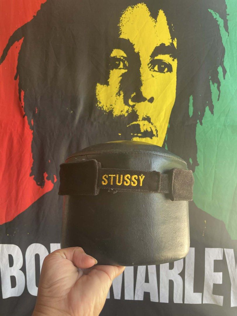 Stussy Black Visor Hat with Yellow Trim (Category: Caps & Hats) located in Baler. Submitted by shneyy (Listing ID 1441242623, Image 3). Description: - Black Stussy visor - Yellow trim around the brim - Embroidered yellow Stussy logo on the front - Adjustable strap at the back with Stussy branding - Ideal for sun protection and stylish wear.