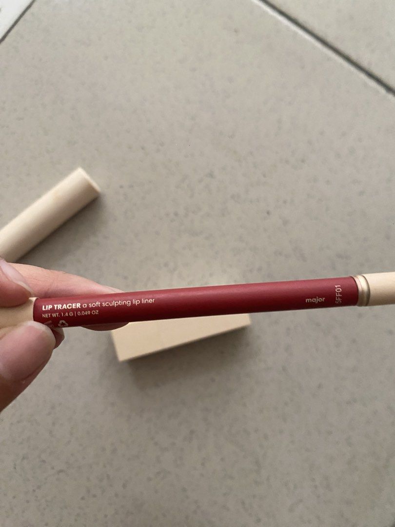 Sunnies “Major” Lip Bundle (Category: Makeup) located in Pasig City. Submitted by raspberryfurs (Listing ID 1441210860, Image 3). Description: only used once ! major is not really my color so it’s just stuck in my makeup drawer .