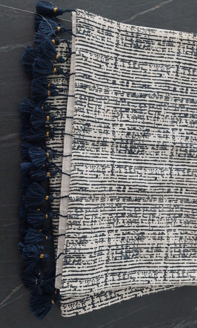 Table runner - brand new470101593697167361