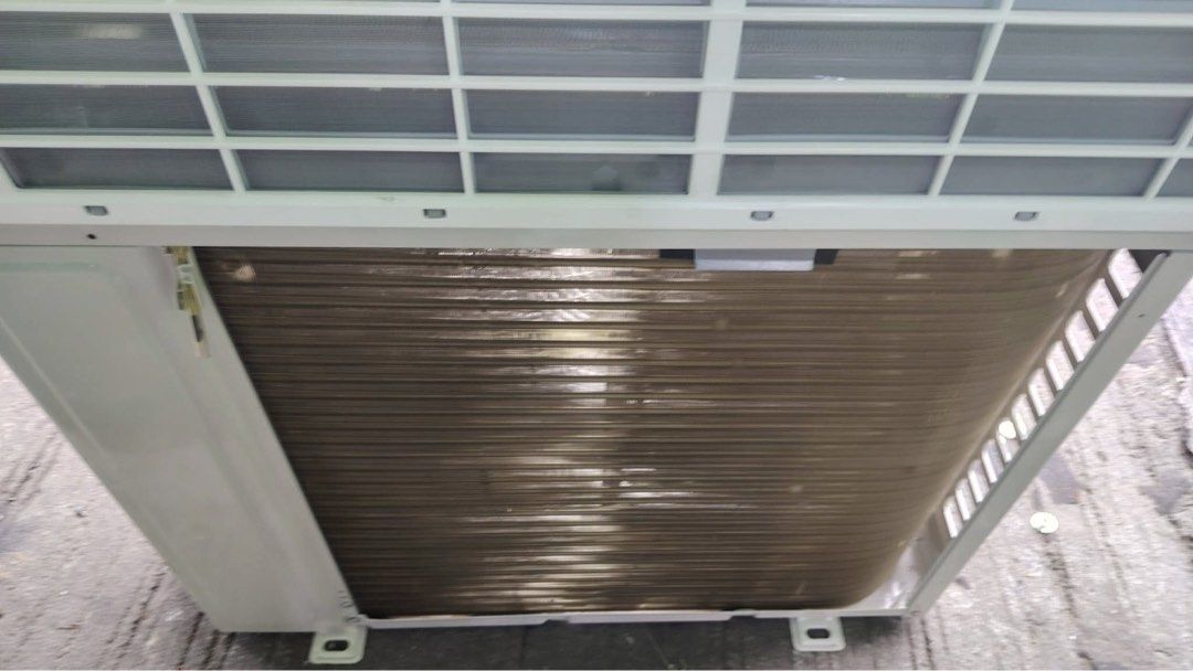 TCL 2HP Inverter Split type Aircon (Category: Air Conditioning and Heating) located in Manila. Submitted by marquezpa52205 (Listing ID 1441232379, Image 3). Description: - TCL Split Type Air Conditioner - Model: TAC-18CSD/WEI - Cooling Capacity: 18000 BTU/hr - Refrigerant: R32 - Technology: Full DC Inverter - Room Size: Ideal for rooms up to 2200 sqft.