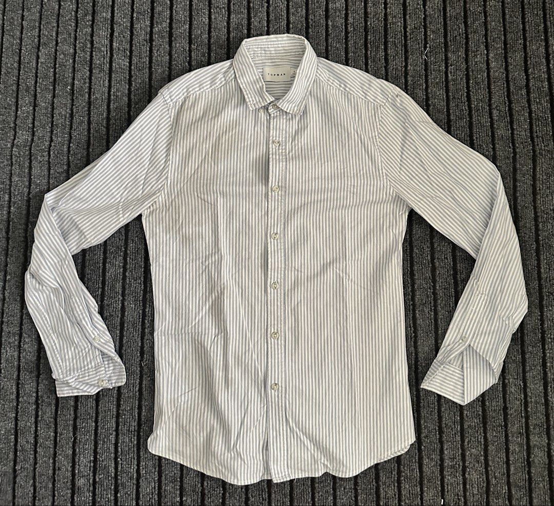 Topman Longsleeves Polo (Category: Tshirts & Polo Shirts ) located in Pasig City. Submitted by kiarrawr (Listing ID 1441194597, Image 1). Description: - 9/10 condition - seldom used - small on tag length: 27” Width: 18”.