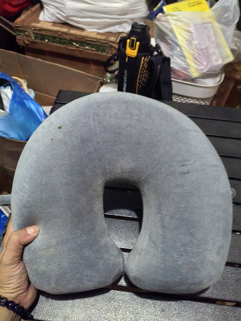 Travel Pillow - Puffy Cushion (Category: Travel Essentials & Accessories) located in Cebu City. Submitted by dudes_villanueva (Listing ID 1441186916, Image 3). Description: Travel Pillow - Puffy Cushion 📌 In excellent condition. Has tiny spot that may need cleaning. Not an issue..