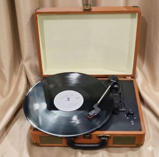 (Category: ) located in . Submitted by ydthriftstore_ (Listing ID 1441202228, Image 1). Description: .
