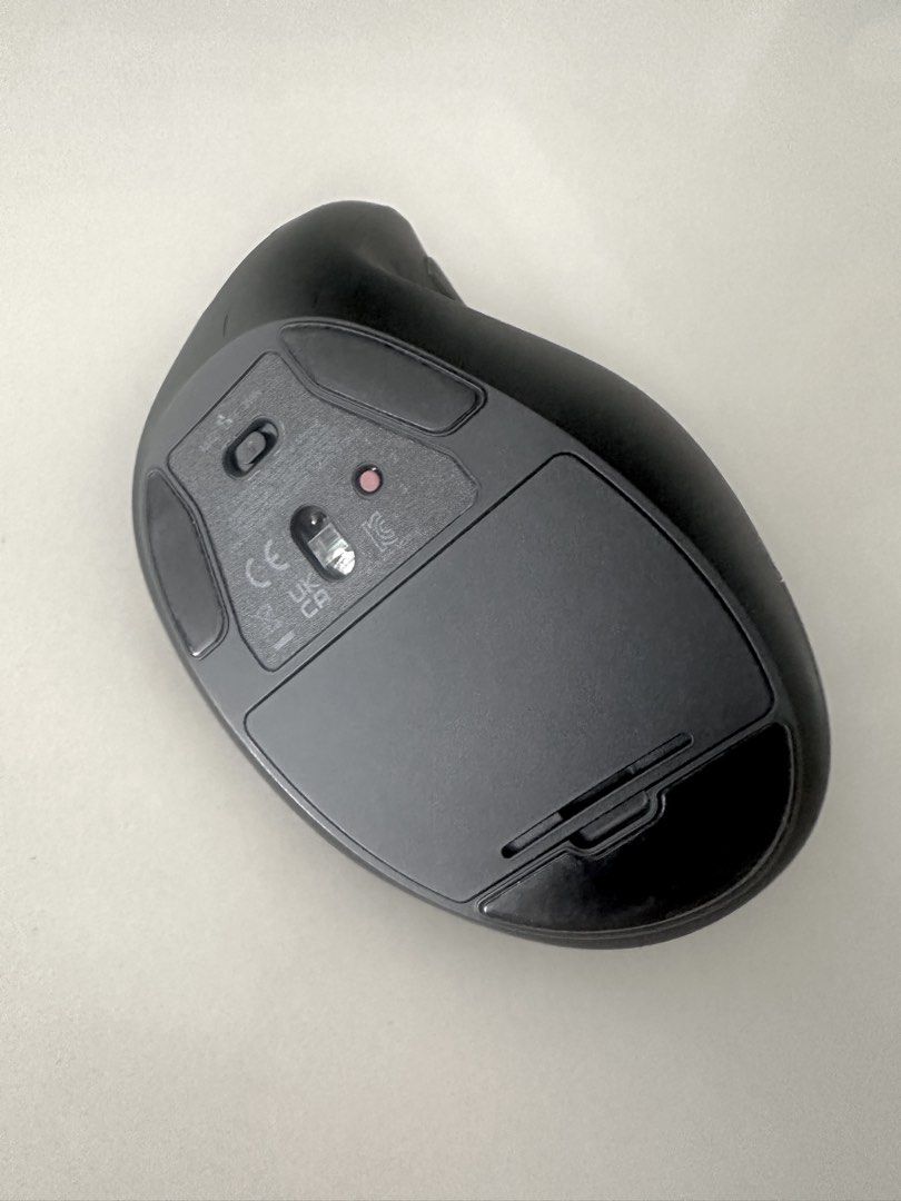 UGREEN Ergonomic Wireless Mouse470148762924503041