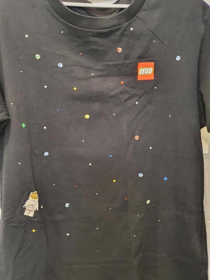 Uniqlo lego tee size 150 (Category: Babies & Kids Fashion) located in Taguig. Submitted by supernova888 (Listing ID 1441161050, Image 2). Description: authentic.