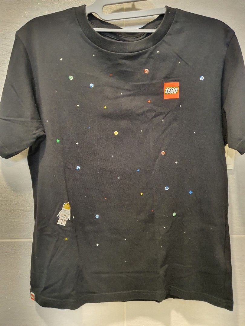 Uniqlo lego tee size 150 (Category: Babies & Kids Fashion) located in Taguig. Submitted by supernova888 (Listing ID 1441161050, Image 1). Description: authentic.