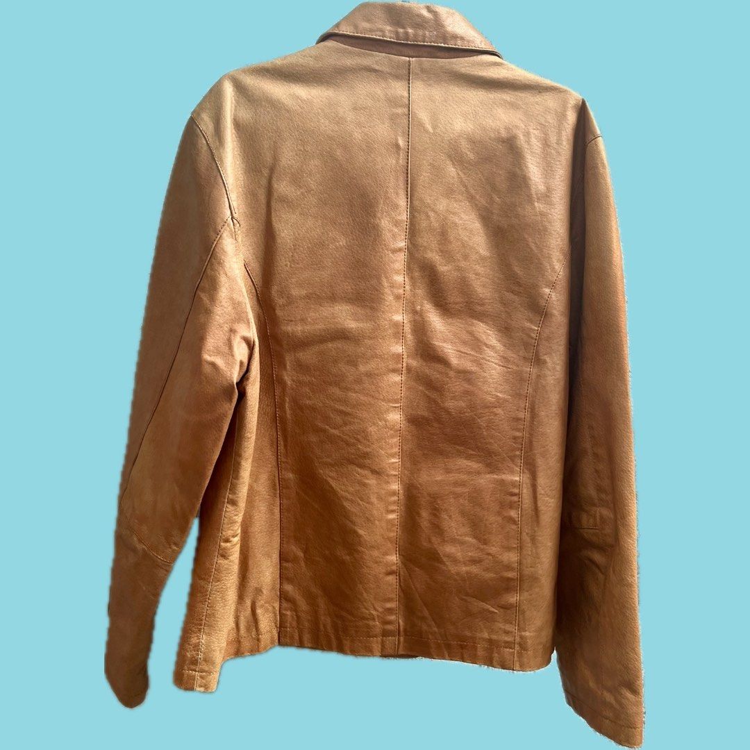 U.S.A Leather Boxy Fit Leather Jacket, Tan (Category: Coats, Jackets and Outerwear) located in Manila. Submitted by ottoman.1998 (Listing ID 1441285474, Image 2). Description: U.S.A Leather Boxy Fit Leather Jacket, Tan - ₱450 • Size: Medium • Dimensions: 20” W, 24.5” L PM for more info and additional pictures. Location: Fairview, Quezon City Can do shipping via Lalamove, J&T, etc. .