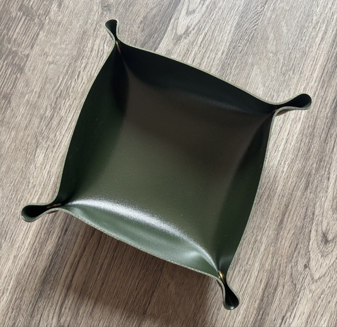 Valet Storage Tray470487378648770560