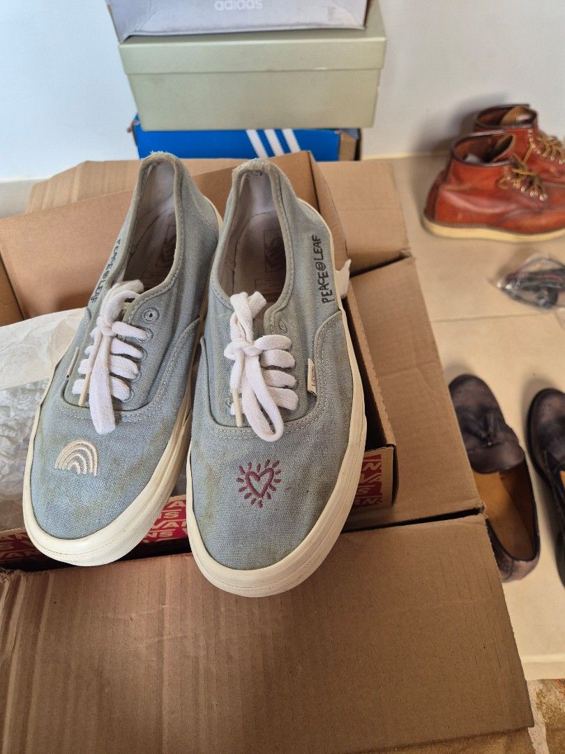 Vans Authentic Peace x Leaf Light Blue Canvas Sneakers (Category: Sneakers) located in Manila. Submitted by markpim (Listing ID 1441183296, Image 1). Description: - Light blue Vans Authentic sneakers - Collaboration with Peace x Leaf - Features embroidered details on side and heel - Lace-up closure - Canvas upper - Classic waffle sole.