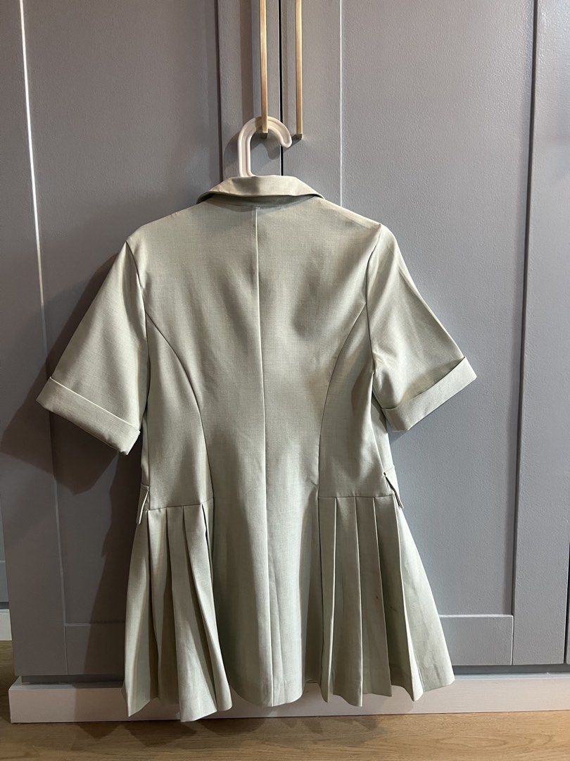 Vero Moda Light Green Dress with SMALL (Category: Dresses) located in Quezon City. Submitted by applemanu (Listing ID 1441264127, Image 2). Description: .