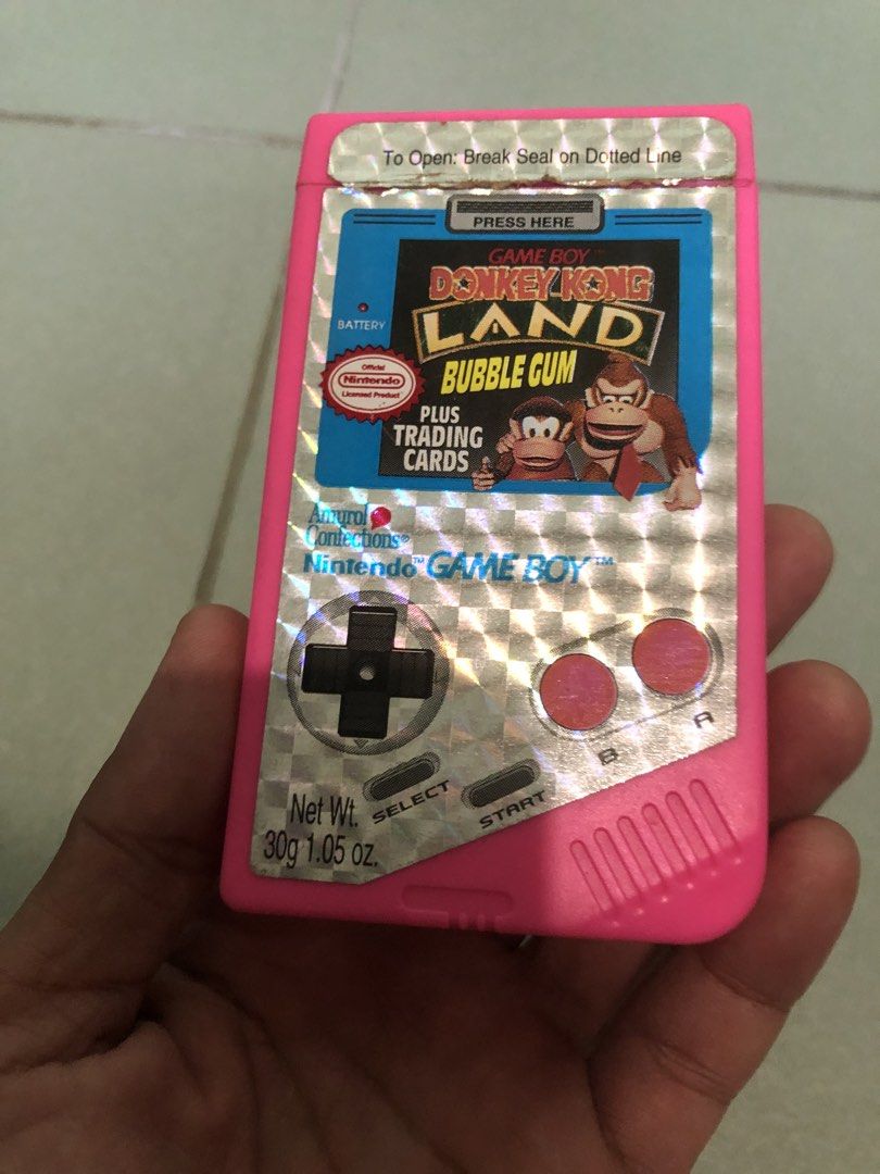 Vintage Nintendo gameboy bubble gum case (Category: Cases & Covers) located in Quezon City. Submitted by markgolveo (Listing ID 1441258885, Image 2). Description: Vintage Nintendo gameboy bubble gum case .