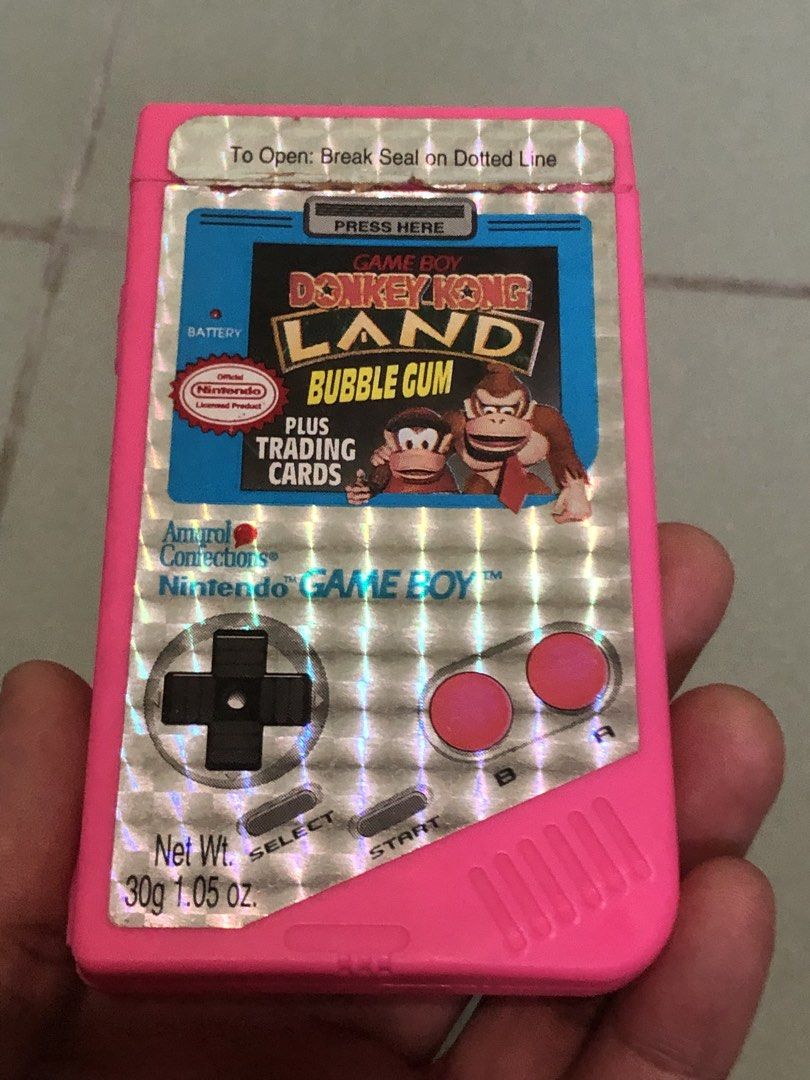 Vintage Nintendo gameboy bubble gum case (Category: Cases & Covers) located in Quezon City. Submitted by markgolveo (Listing ID 1441258885, Image 3). Description: Vintage Nintendo gameboy bubble gum case .