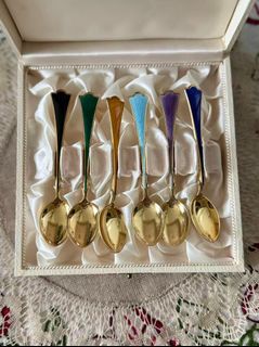 (Category: ) located in . Submitted by cool.nordicvintagesg (Listing ID 1441247126, Image 1). Description: .