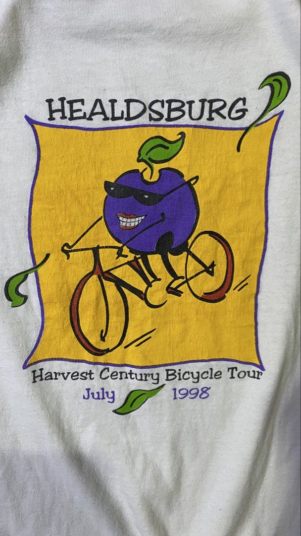 Vintage Tee (Category: Tshirts & Polo Shirts ) located in Cavite. Submitted by thriftelsewear (Listing ID 1441358348, Image 3). Description: Vtg Random Tee Flaw: Fits: L Width: 19 Length: 27 M: 249.
