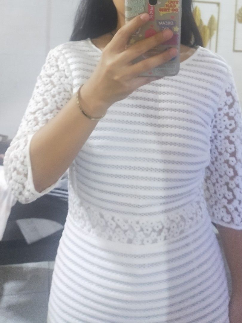 White Dress (Category: Dresses) located in Cavite. Submitted by jaycel79 (Listing ID 1441181073, Image 2). Description: fits to small..nerver been used. missing tag. Valentino brand.