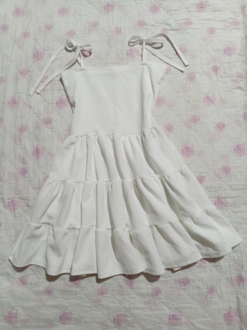 White Self-Tie Tiered Midi Dress (Category: Dresses) located in San Juan City. Submitted by bisoussofia (Listing ID 1441196229, Image 1). Description: .
