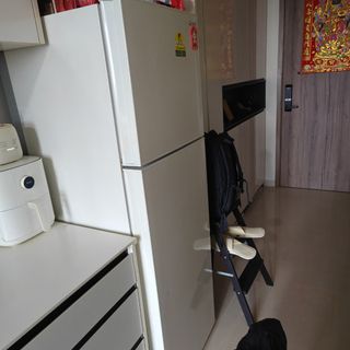 (Category: ) located in . Submitted by lumob (Listing ID 1441176113, Image 1). Description: .