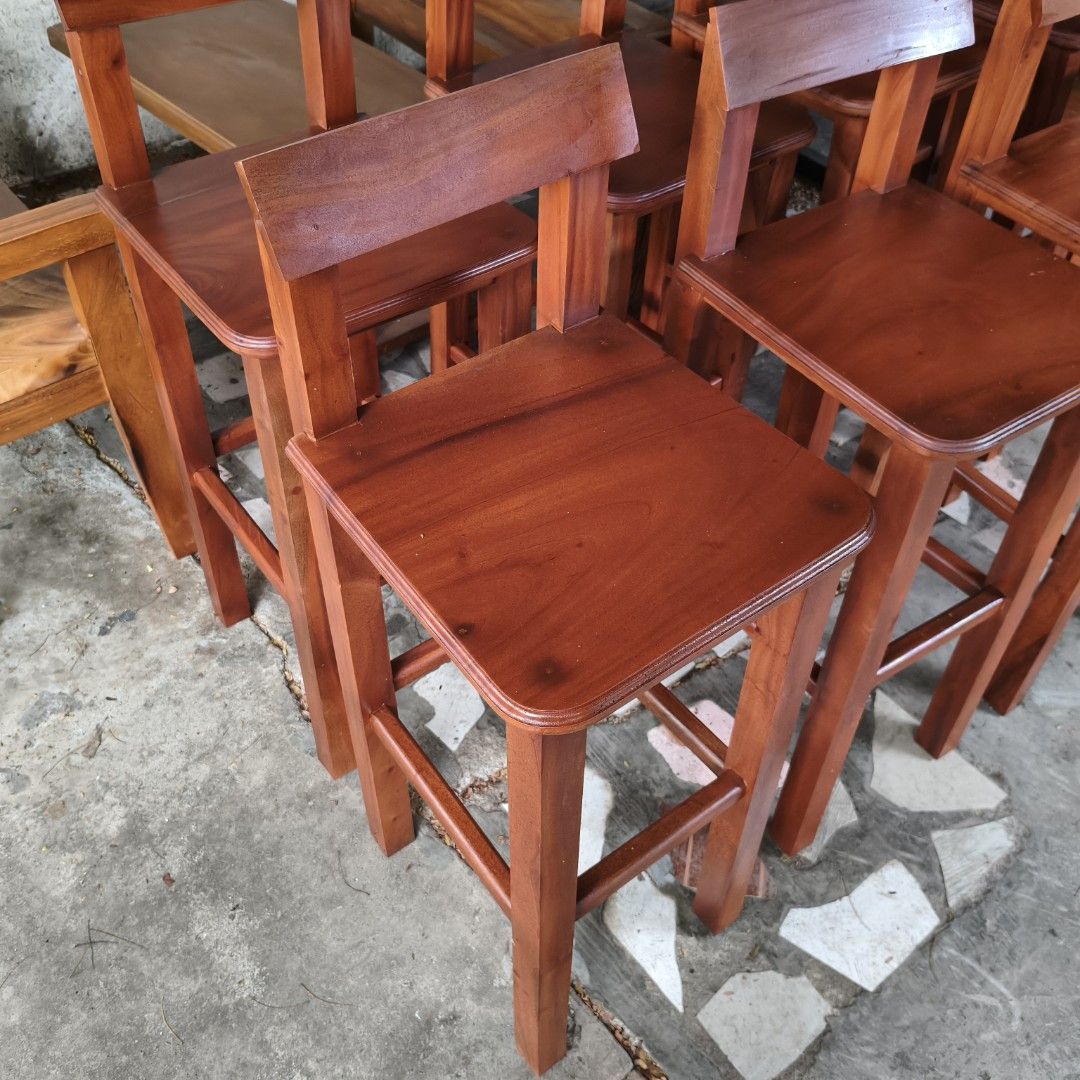 Wooden Bar Stools with Backrest (Category: Chairs) located in Antipolo. Submitted by 3mman (Listing ID 1441260169, Image 1). Description: Warm wood tone, simple design with comfortable backrests. Perfect for kitchen counters or bars. Sturdy and ready for a new home. P3,499 each minimum of 4pcs Cogeo lower Antipolo city location Pick up only Delivery, payment first policy .