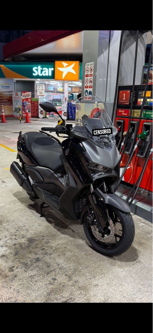 Xmax accessories (Category: Motorcycle Accessories) located in Singapore. Submitted by hasbullah00 (Listing ID 1441235721, Image 1). Description: Selling everything together - Stock windshield - Stock mirror - Stock rim - Stock back suspension .