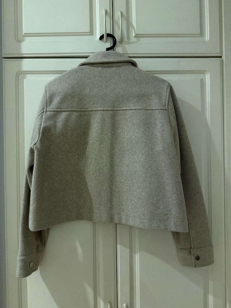 Zara Beige Felt Jacket (Category: Coats, Jackets and Outerwear) located in Makati City. Submitted by _sophiatan (Listing ID 1441307494, Image 2). Description: RFS: Decluttering Condition: Like new, barely used *Buyer to pay for shipping fee *Message for more photos.