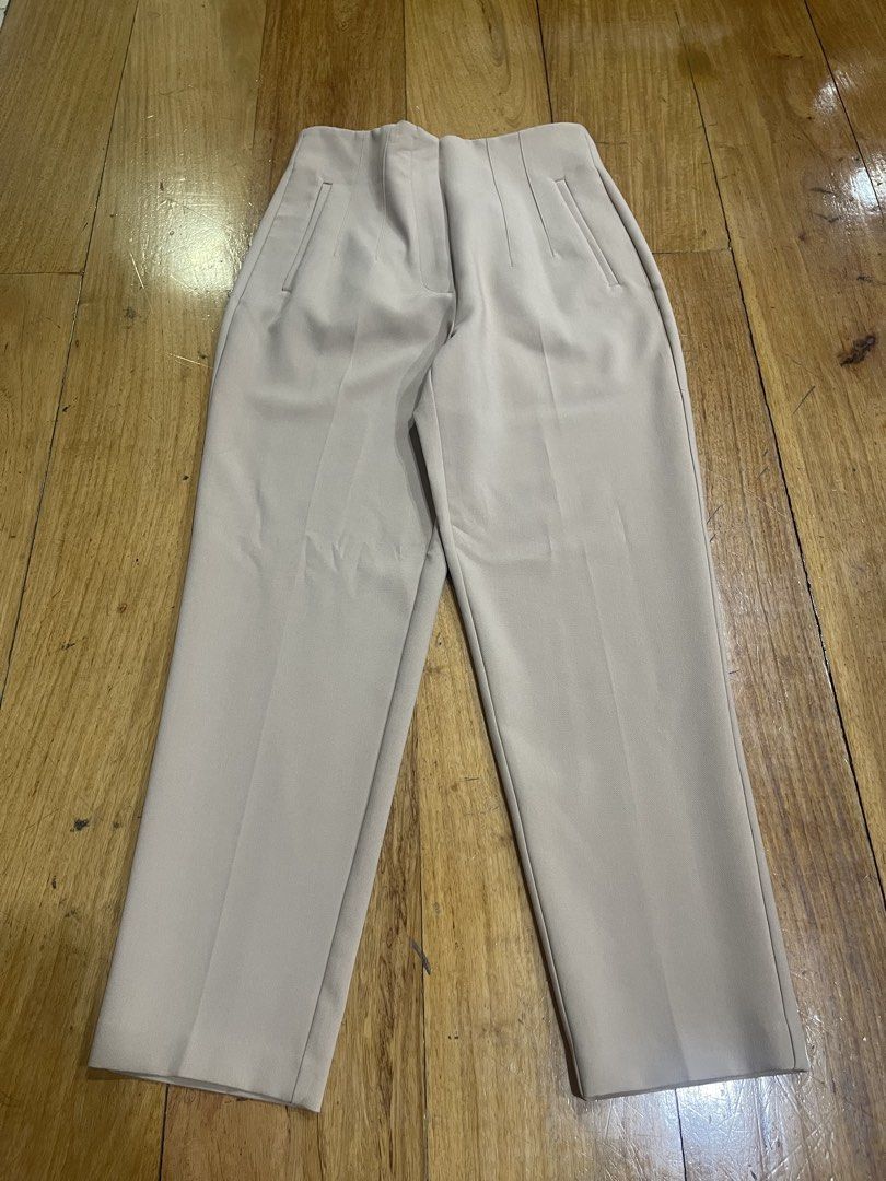 Zara Beige Slacks (Category: Other Bottoms) located in Quezon City. Submitted by andreaa20 (Listing ID 1441170819, Image 1). Description: Used only once. Size M. Open to nego. .