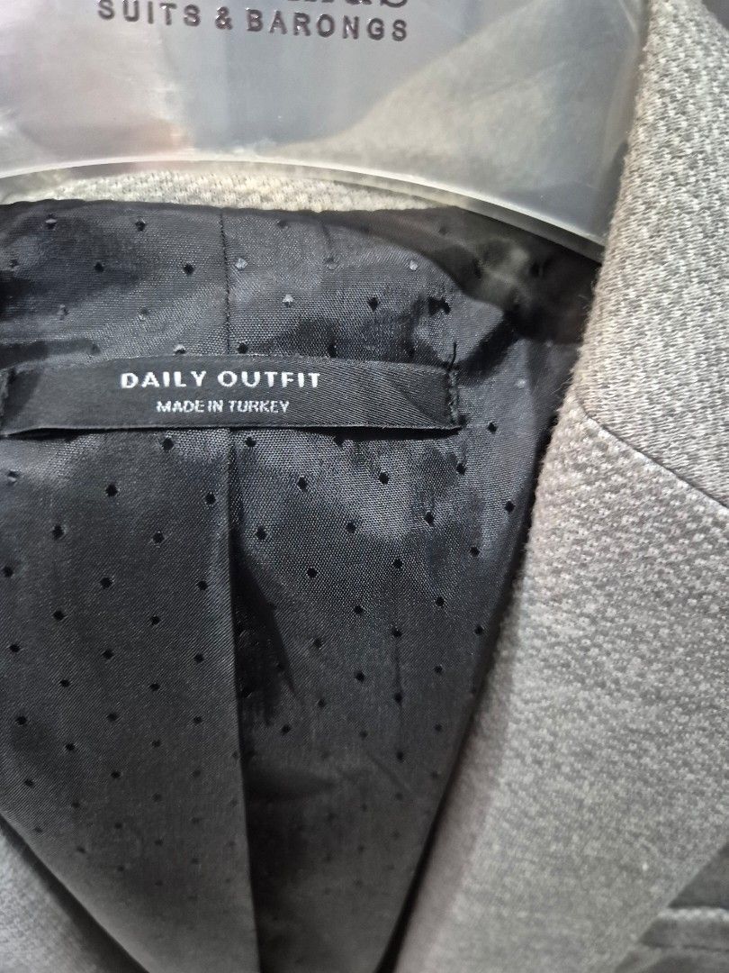 Zara Essentials Grey Textured Blazer (Category: Coats, Jackets and Outerwear) located in Manila. Submitted by markpim (Listing ID 1441316008, Image 3). Description: - Zara Essentials Grey Blazer - Textured Fabric - Button Closure - Two Front Pockets -rfs declutter - Fully Lined Interior with Polka Dot Pattern - Made in Turkey - Tagged Size: EUR S / USA S / MEX 38 - needs cleaning.