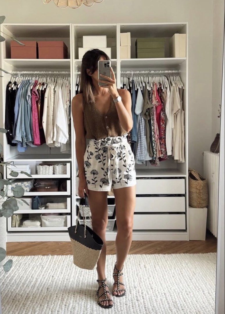 Zara paperbag shorts (Category: Shorts) located in Valenzuela. Submitted by andreaa1 (Listing ID 1441256423, Image 2). Description: .