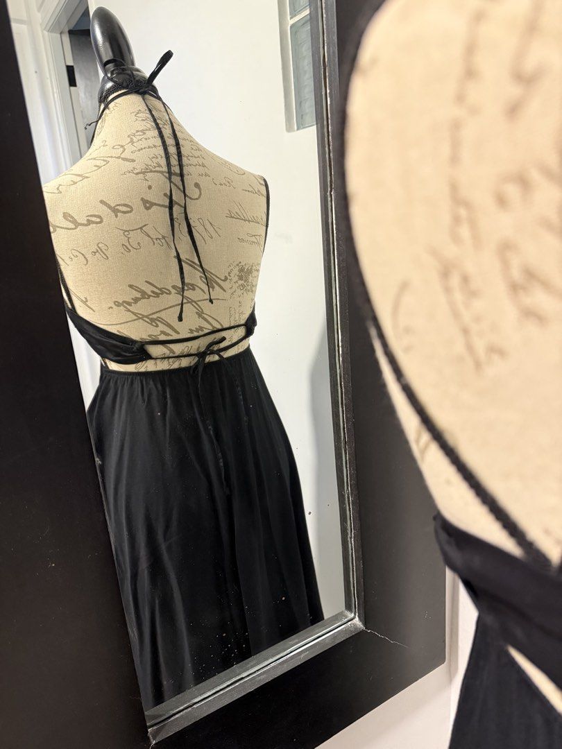 Zara summer dress cut out halter (Category: Dresses) located in Malabon City. Submitted by splendidcloset (Listing ID 1441197330, Image 2). Description: .