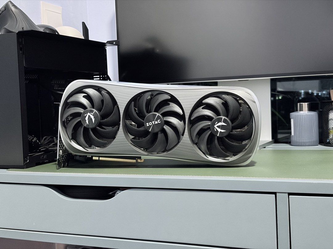 ZOTAC RTX 4080 Trinity OC470443909626603520