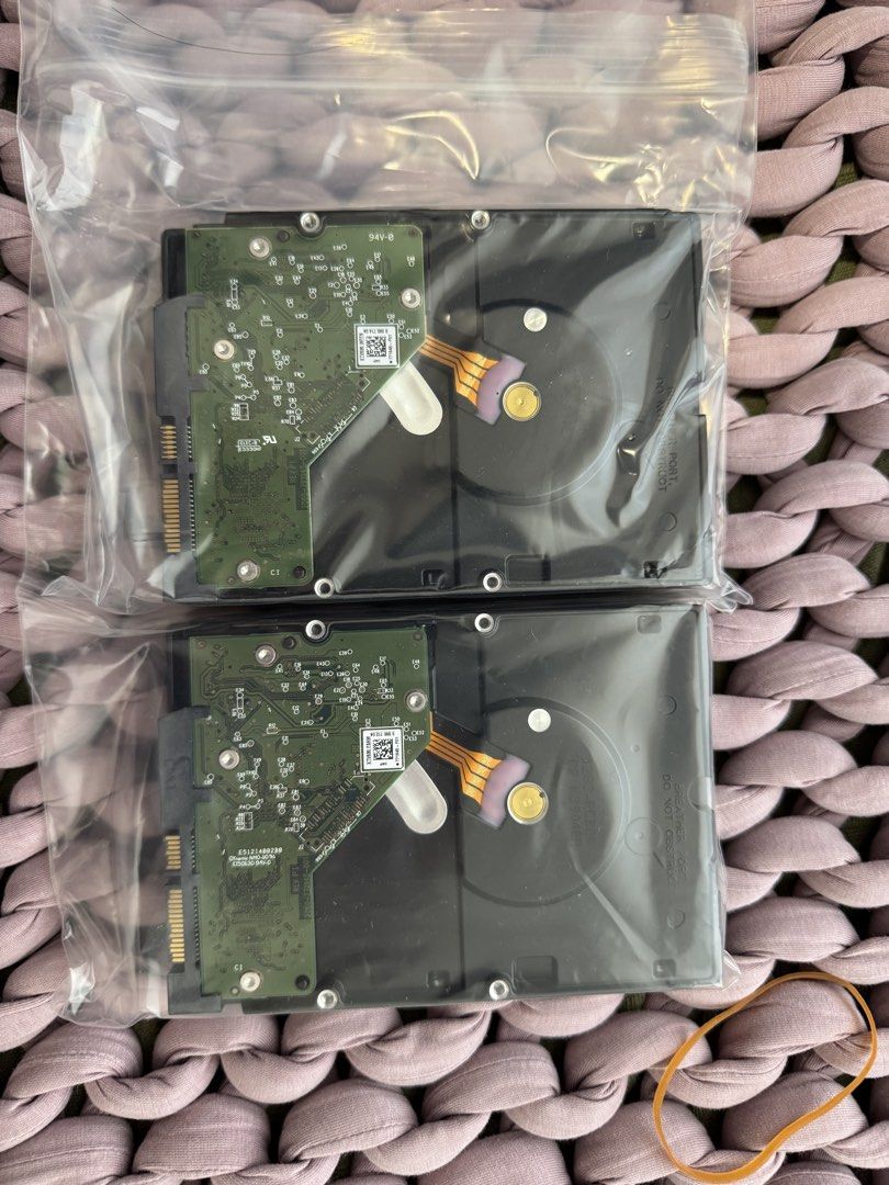 2x WD Red 4TB NAS Hard Drives478360217248737281