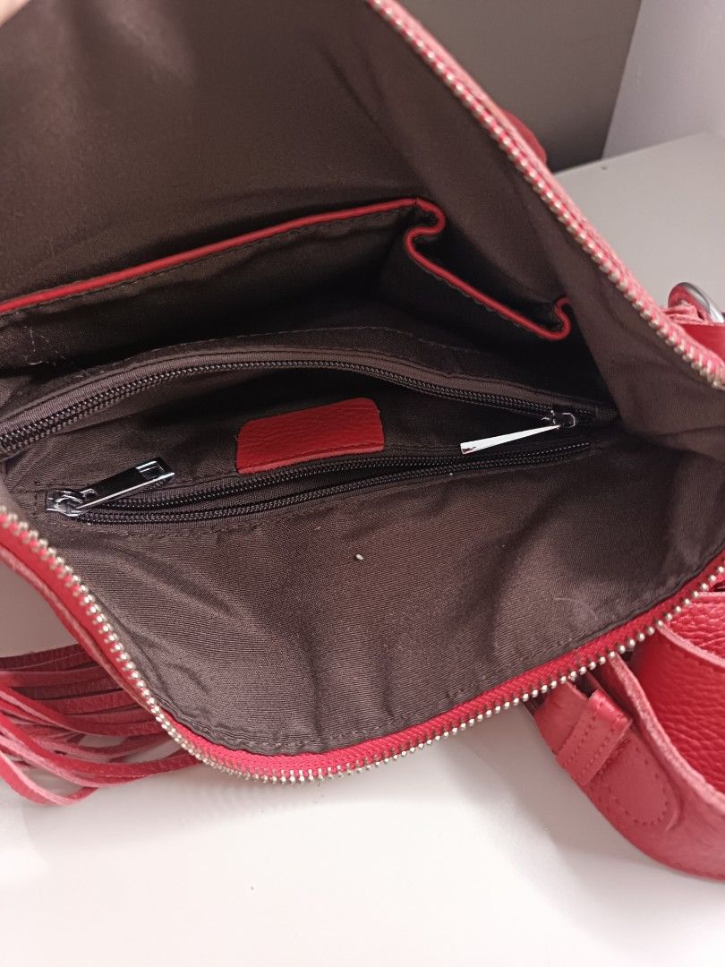 3 way bag (Category: Cross-body Bags) located in Santa Cruz, Pampanga. Submitted by uscanada (Listing ID 1443096089, Image 3). Description: .